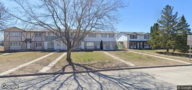 Larawan ng 490 Meadowood Drive sa Winnipeg, Manitoba