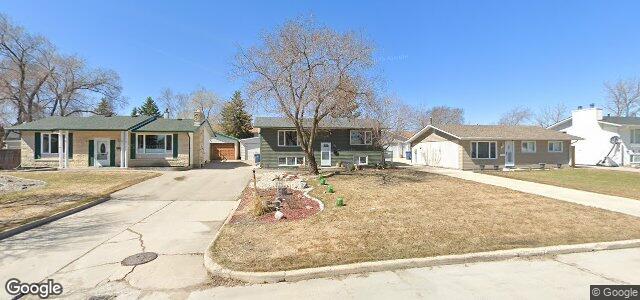 Photo of 66 Woodford Bay in Winnipeg, Manitoba