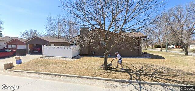 Larawan ng 70 Hawkins Crescent sa Winnipeg, Manitoba