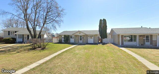 74 Willowmeade Crescent（加拿大曼尼托巴省温尼伯市）房屋照片