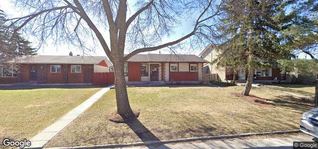 Larawan ng 82 Dells Crescent sa Winnipeg, Manitoba