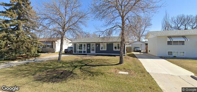 Larawan ng 83 Woodford Bay sa Winnipeg, Manitoba