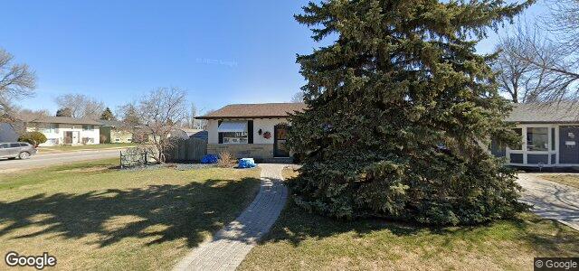 Larawan ng 87 Woodford Bay sa Winnipeg, Manitoba