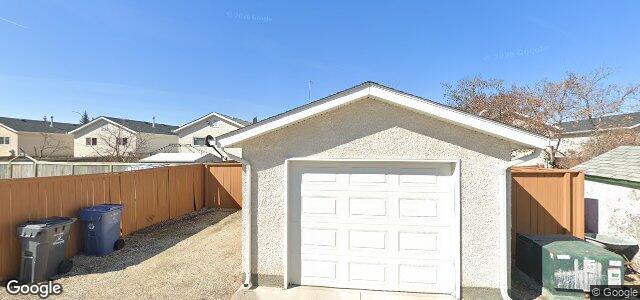 Larawan ng 989 Dakota Street sa Winnipeg, Manitoba