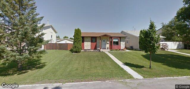 Larawan ng 102 Stoney Lake Bay sa Winnipeg, Manitoba