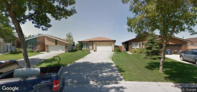 Larawan ng 104 Woodside Crescent sa Winnipeg, Manitoba