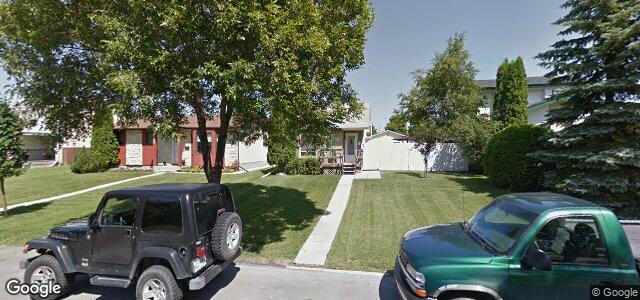 Larawan ng 106 Stoney Lake Bay sa Winnipeg, Manitoba