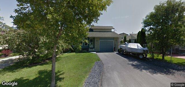 Larawan ng 111 Woodside Crescent sa Winnipeg, Manitoba