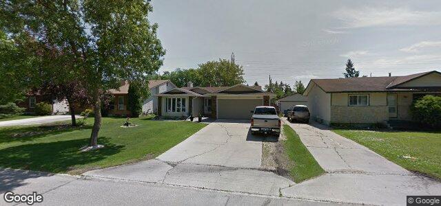 Larawan ng 124 Meadow Gate Drive sa Winnipeg, Manitoba