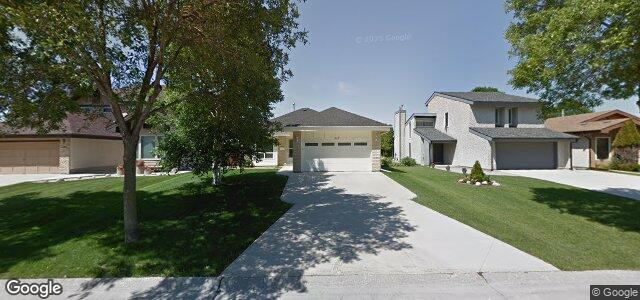 Larawan ng 132 Woodside Crescent sa Winnipeg, Manitoba