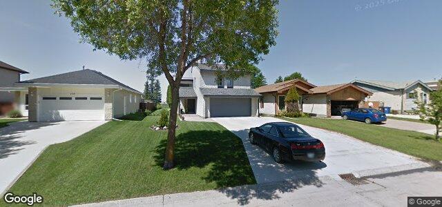 136 Woodside Crescent（加拿大曼尼托巴省温尼伯市）房屋照片