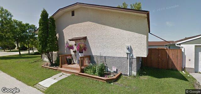 Larawan ng 172 Woodside Crescent sa Winnipeg, Manitoba
