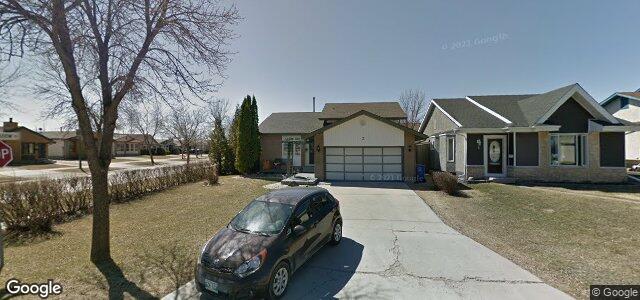 Larawan ng 2 Sunglow Road sa Winnipeg, Manitoba
