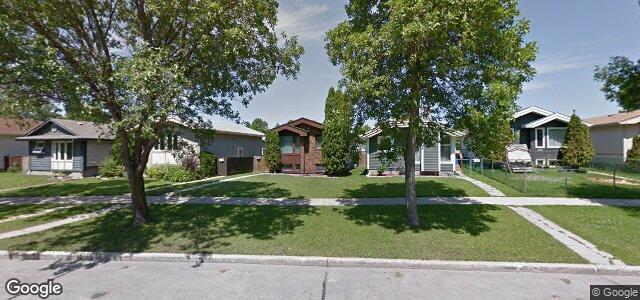 Larawan ng 200 Devonshire Drive sa Winnipeg, Manitoba