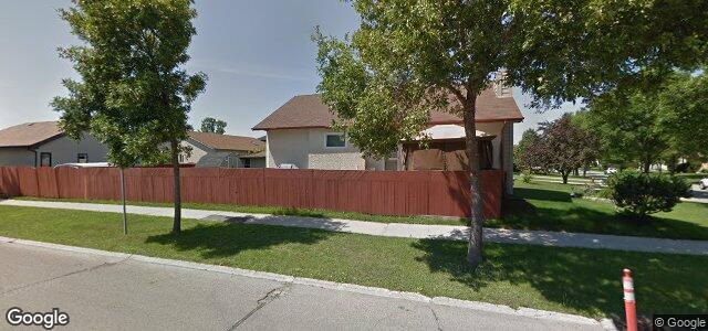Larawan ng 205 Woodside Crescent sa Winnipeg, Manitoba