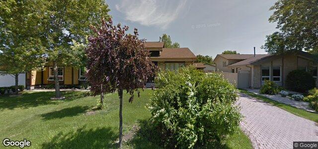 Larawan ng 23 Kinsley Crescent sa Winnipeg, Manitoba