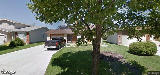 Larawan ng 26 Spring Meadow Crescent sa Winnipeg, Manitoba