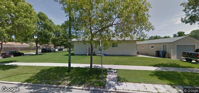 Larawan ng 3 Lynn Lake Drive sa Winnipeg, Manitoba