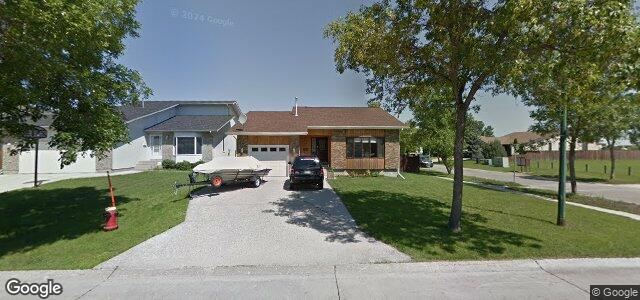 Larawan ng 3 Sand Point Bay sa Winnipeg, Manitoba