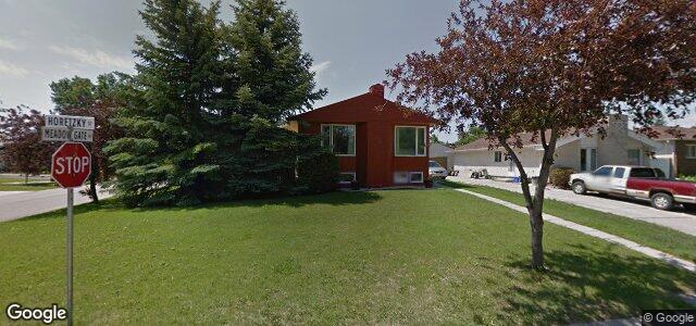 Larawan ng 30 Horetzky Street sa Winnipeg, Manitoba