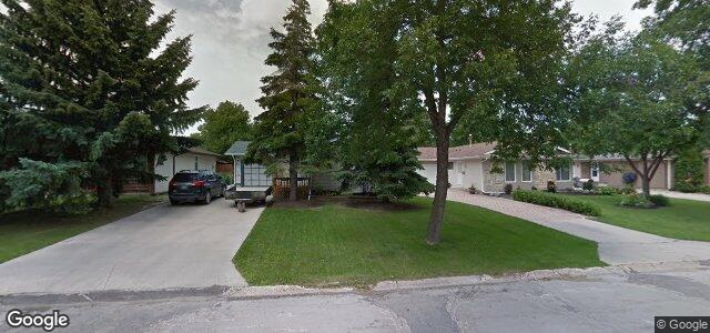 Larawan ng 30 Moberly Avenue sa Winnipeg, Manitoba