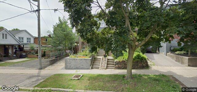 Larawan ng 34 Moberly Avenue sa Winnipeg, Manitoba