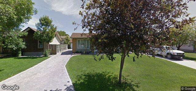 Larawan ng 35 Kinsley Crescent sa Winnipeg, Manitoba