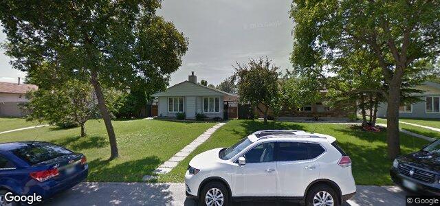 Larawan ng 7 Lynn Lake Drive sa Winnipeg, Manitoba