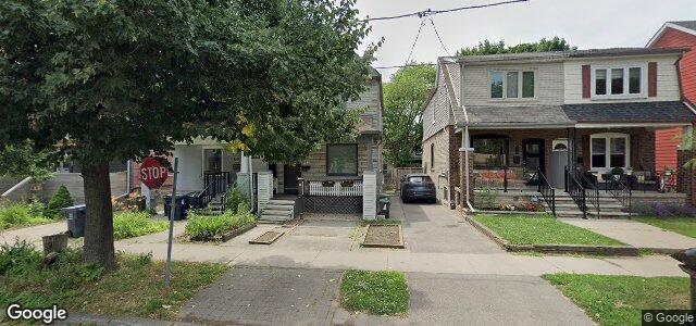 Larawan ng 70 Moberly Avenue sa Winnipeg, Manitoba