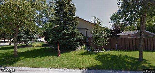 Larawan ng 73 Sand Point Bay sa Winnipeg, Manitoba