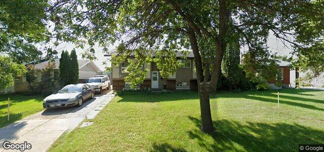 Larawan ng 75 Moberly Avenue sa Winnipeg, Manitoba