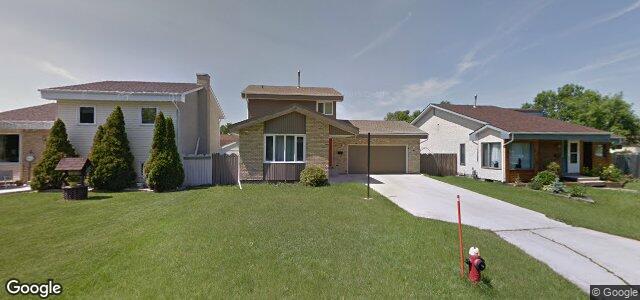 Larawan ng 92 Lynn Lake Drive sa Winnipeg, Manitoba