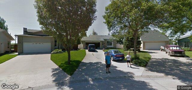 Larawan ng 92 Woodside Crescent sa Winnipeg, Manitoba