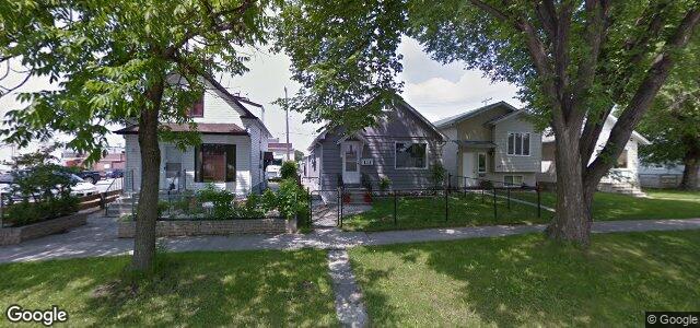 Photo of 121 Melrose Avenue W in Winnipeg, Manitoba