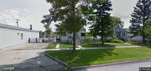 Photo of 122 Melrose Avenue W in Winnipeg, Manitoba