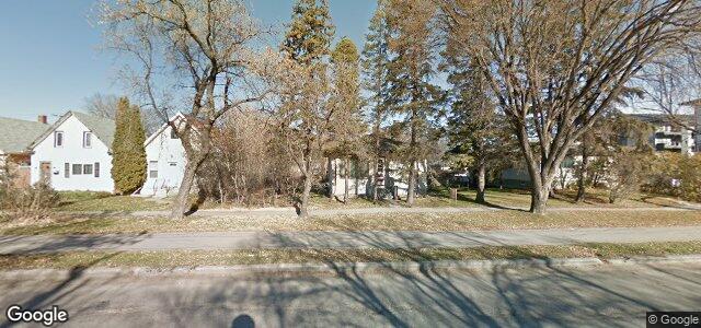 Photo of 305 Pandora Avenue W in Winnipeg, Manitoba