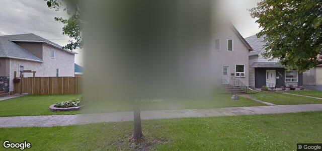 Larawan ng 352 Melrose Avenue W sa Winnipeg, Manitoba