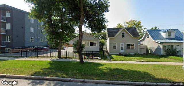 Larawan ng 408 Regent Avenue W sa Winnipeg, Manitoba