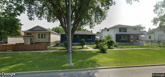 Larawan ng 422 Regent Avenue E sa Winnipeg, Manitoba