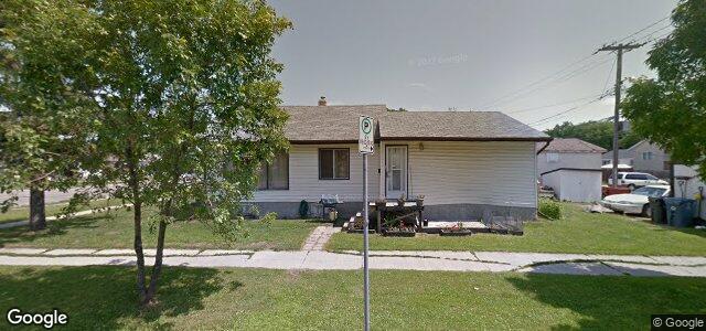 Larawan ng 452 Regent Avenue W sa Winnipeg, Manitoba