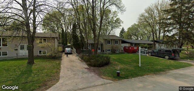 Larawan ng 10 Metz Street sa Winnipeg, Manitoba