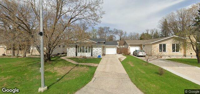 Larawan ng 100 Winslow Drive sa Winnipeg, Manitoba