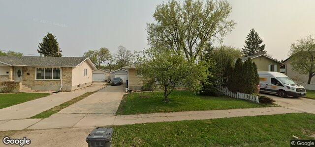 Larawan ng 106 Avalon Road sa Winnipeg, Manitoba