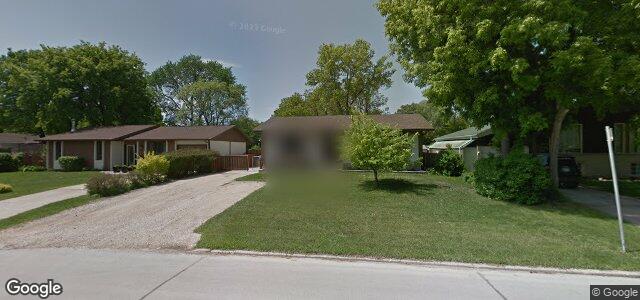 Larawan ng 11 Robertson Crescent sa Winnipeg, Manitoba
