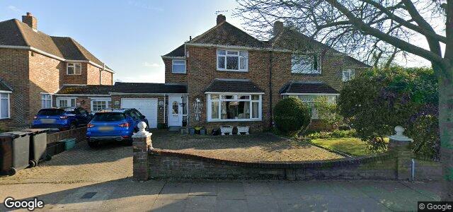 Larawan ng 110 Avalon Road sa Winnipeg, Manitoba