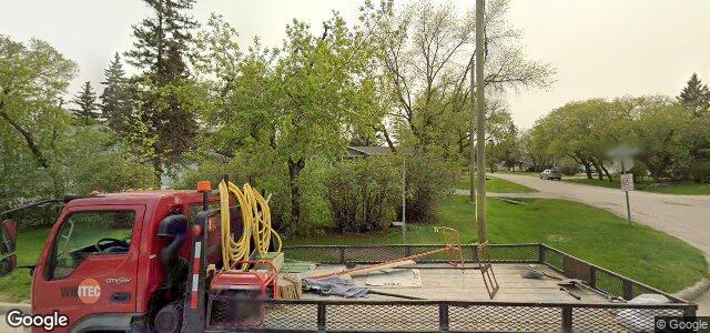 Larawan ng 111 Minnetonka Street sa Winnipeg, Manitoba