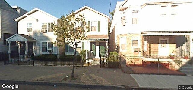 Larawan ng 118 Woodlawn Avenue sa Winnipeg, Manitoba