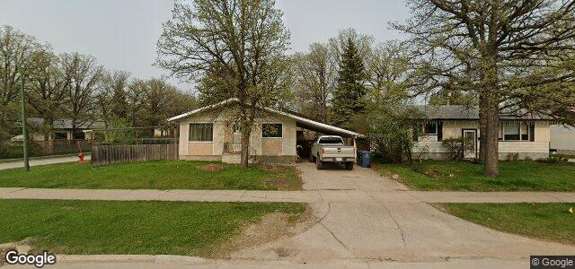 Larawan ng 140 Minnetonka Street sa Winnipeg, Manitoba