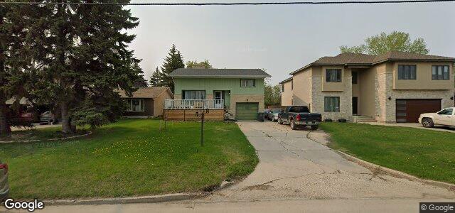 Larawan ng 141 Avalon Road sa Winnipeg, Manitoba