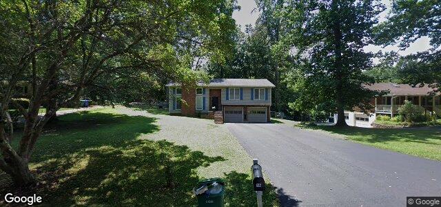 Larawan ng 15 English Place sa Winnipeg, Manitoba